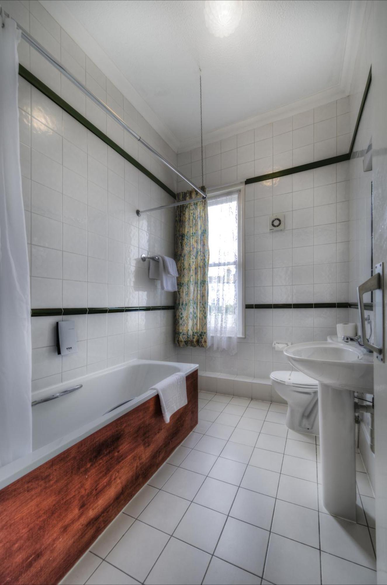 The Dolphin Hotel Great Yarmouth Room photo